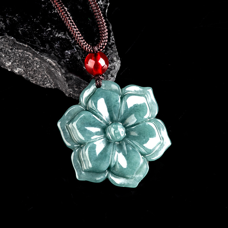 Vintage Fashion Necklace - Кулон-цветок из бирманского жадеита: модный аксессуар,